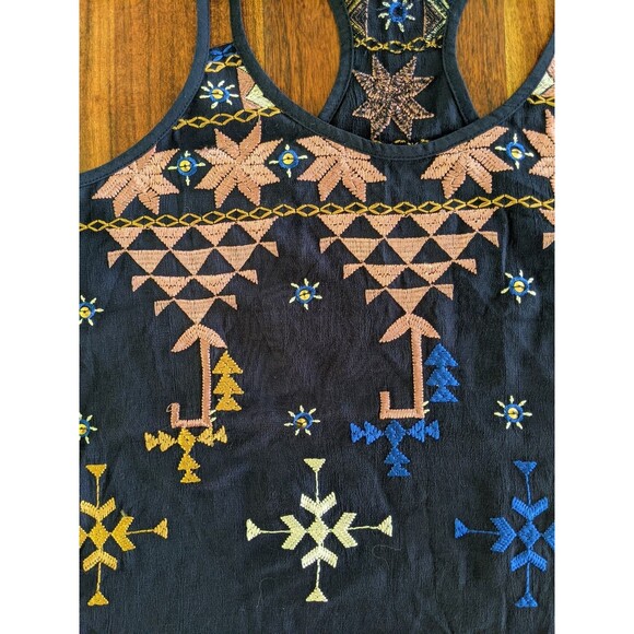 Lucky Brand Embroidered Tank Sz M Navy Blue Strappy V-neck Boho Geometric Racer - Picture 3 of 11